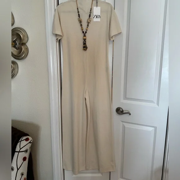 Elegant Cream Jumpsuit by ZARA - Picture 12 of 16